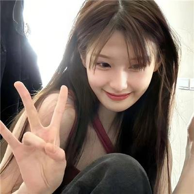 网红圈被曝离婚传闻疯传，前后半年机场画面流出